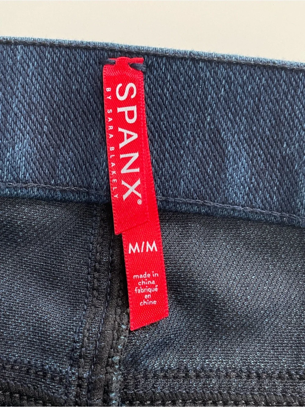 Spanx Everyware Dark Wash Pull on Jeans Size Medium Skinny Jeans Leggins